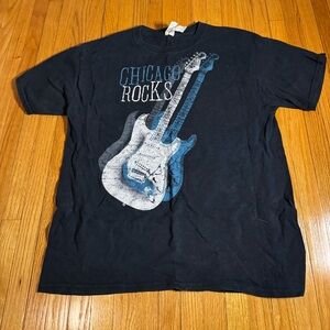 Chicago Rocks Guitar Tee Youth L Fits Women’s Small Blue